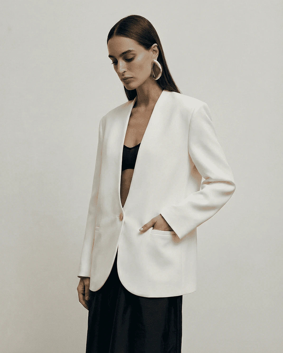 Alba Blazer – White blazer, front view by Slimona