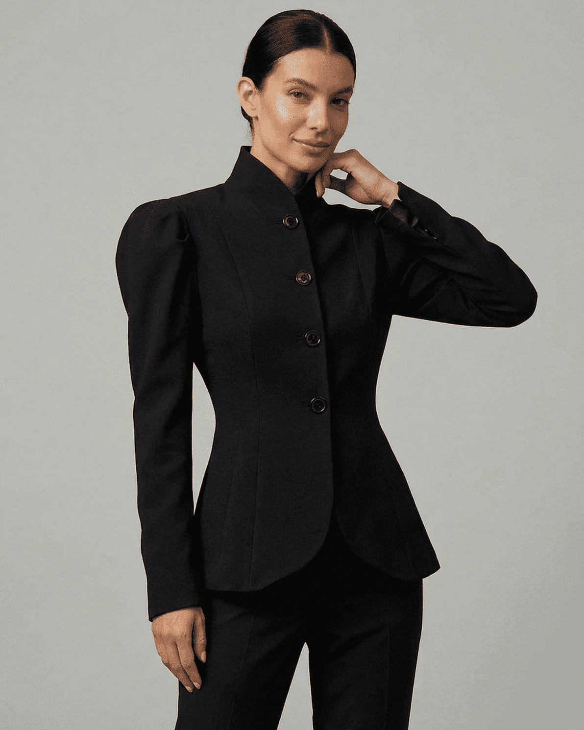 Noiré Blazer – Black blazer, front view by Slimona