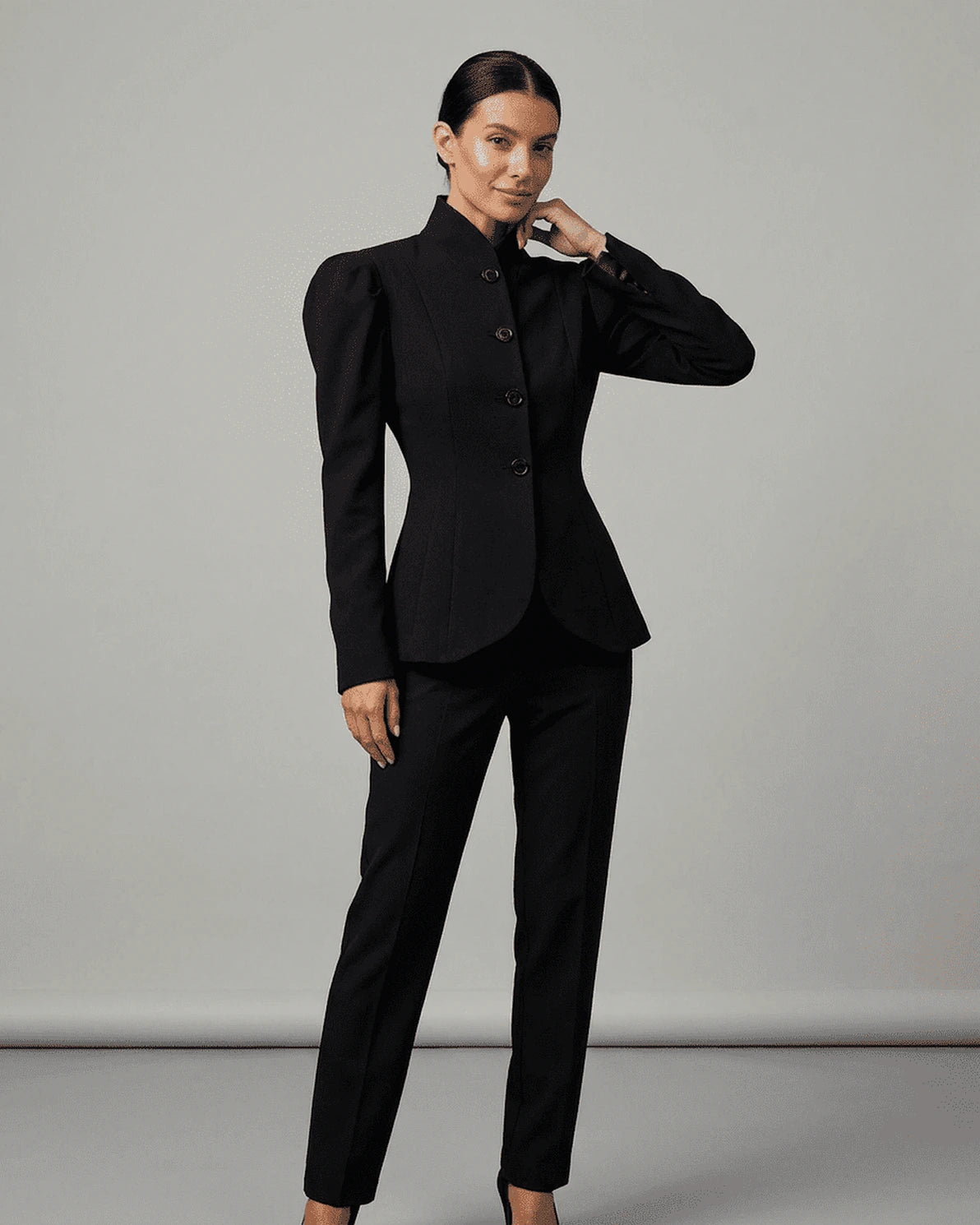 Noiré Blazer – Black blazer, back view by Slimona