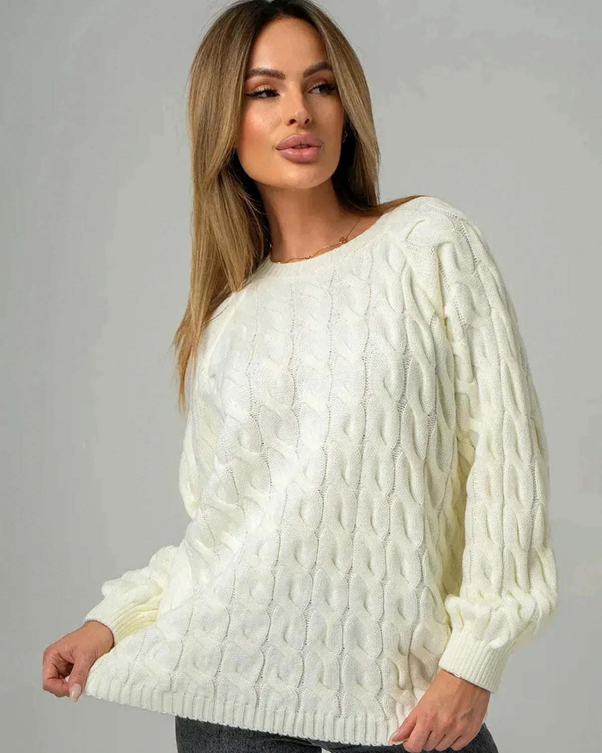 Alabaster Sweater – Cream Cotton sweater, detail view by Slimona