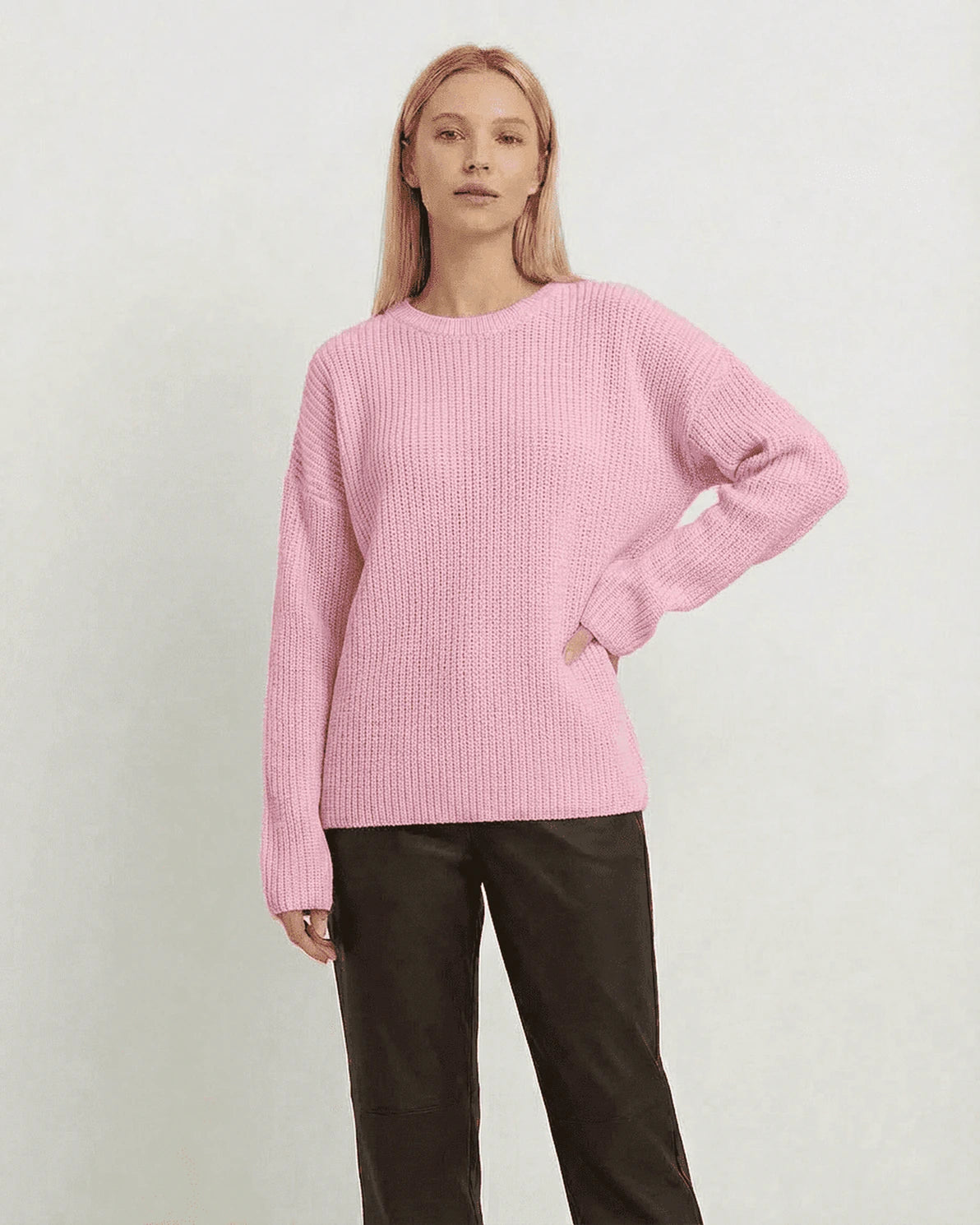 Fiora Sweater – Pink Ribbed sweater, detail view by Slimona