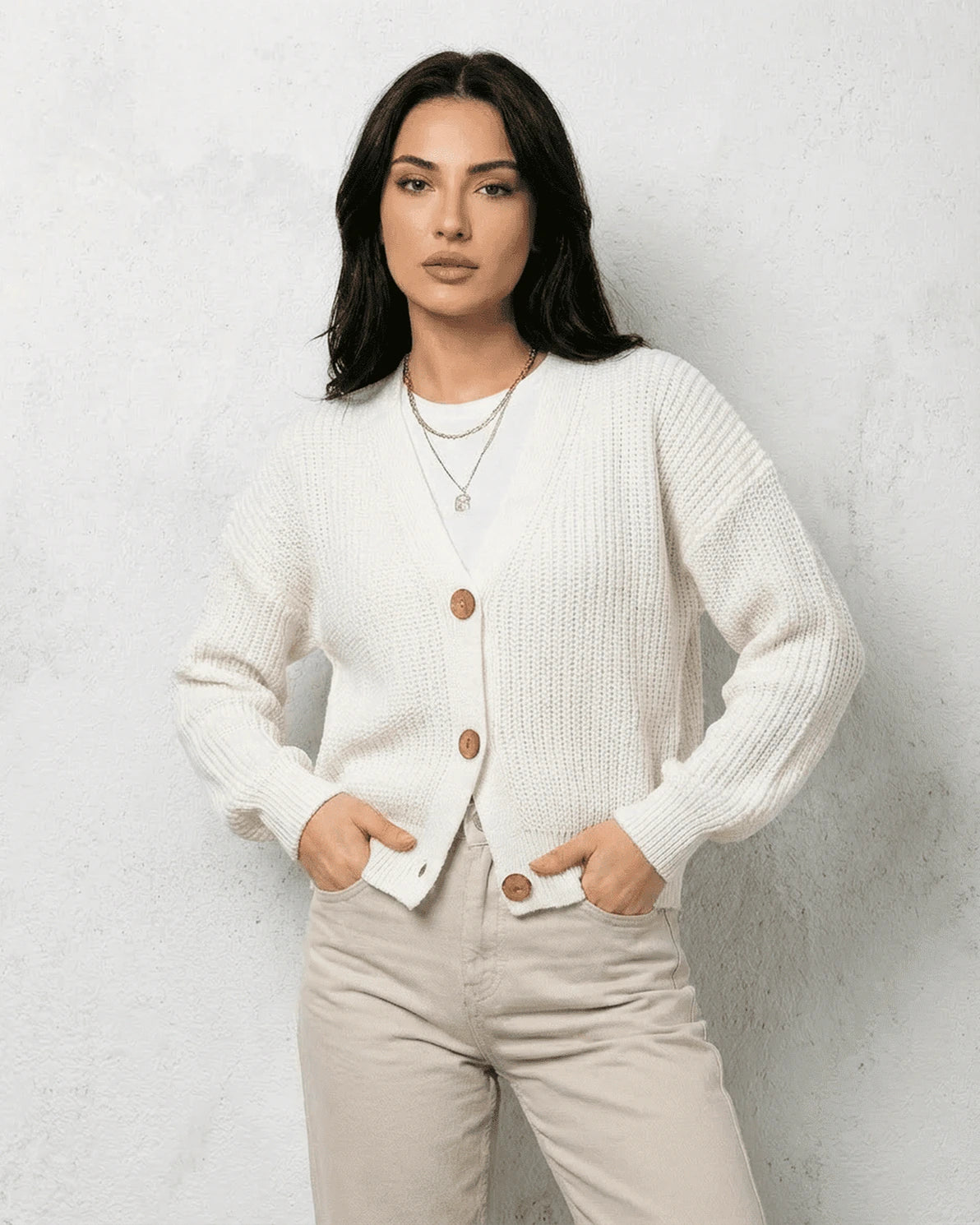 Alba Cardigan – White Cotton cardigan, detail view by Slimona
