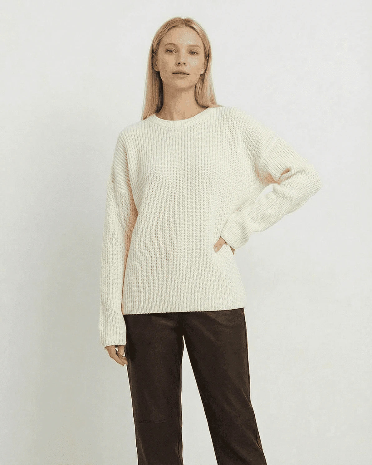 Seren Sweater – Ivory Ribbed sweater, styled look by Slimona