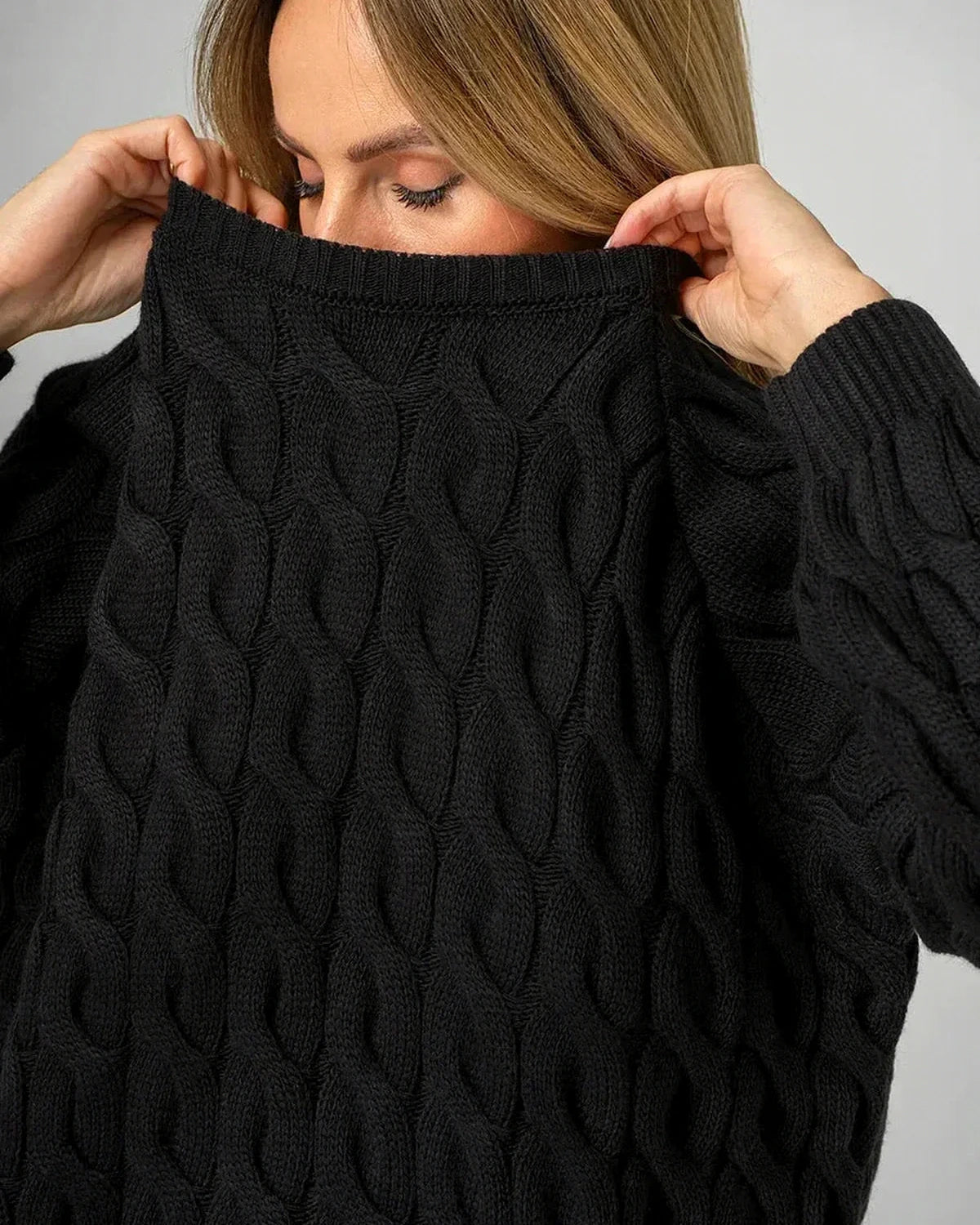 Vega Sweater – Black Cotton sweater, model wearing by Slimona