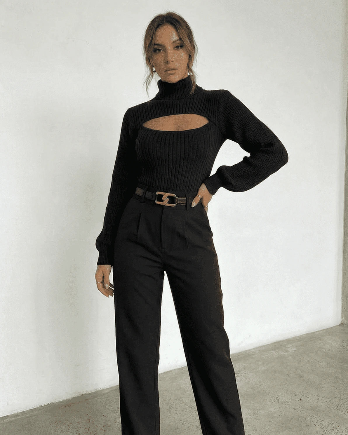 Sarina Sweater – Black sweater, close-up detail by Slimona