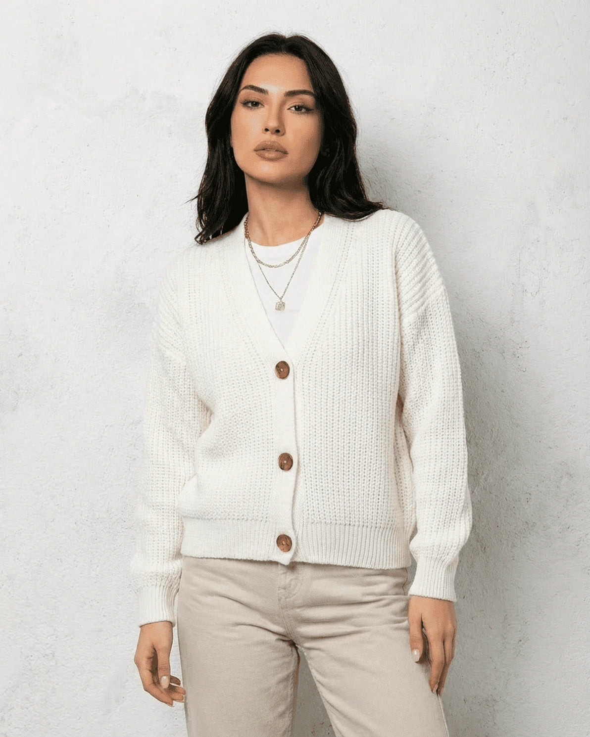 Alba Cardigan – White Cotton cardigan, close-up detail by Slimona