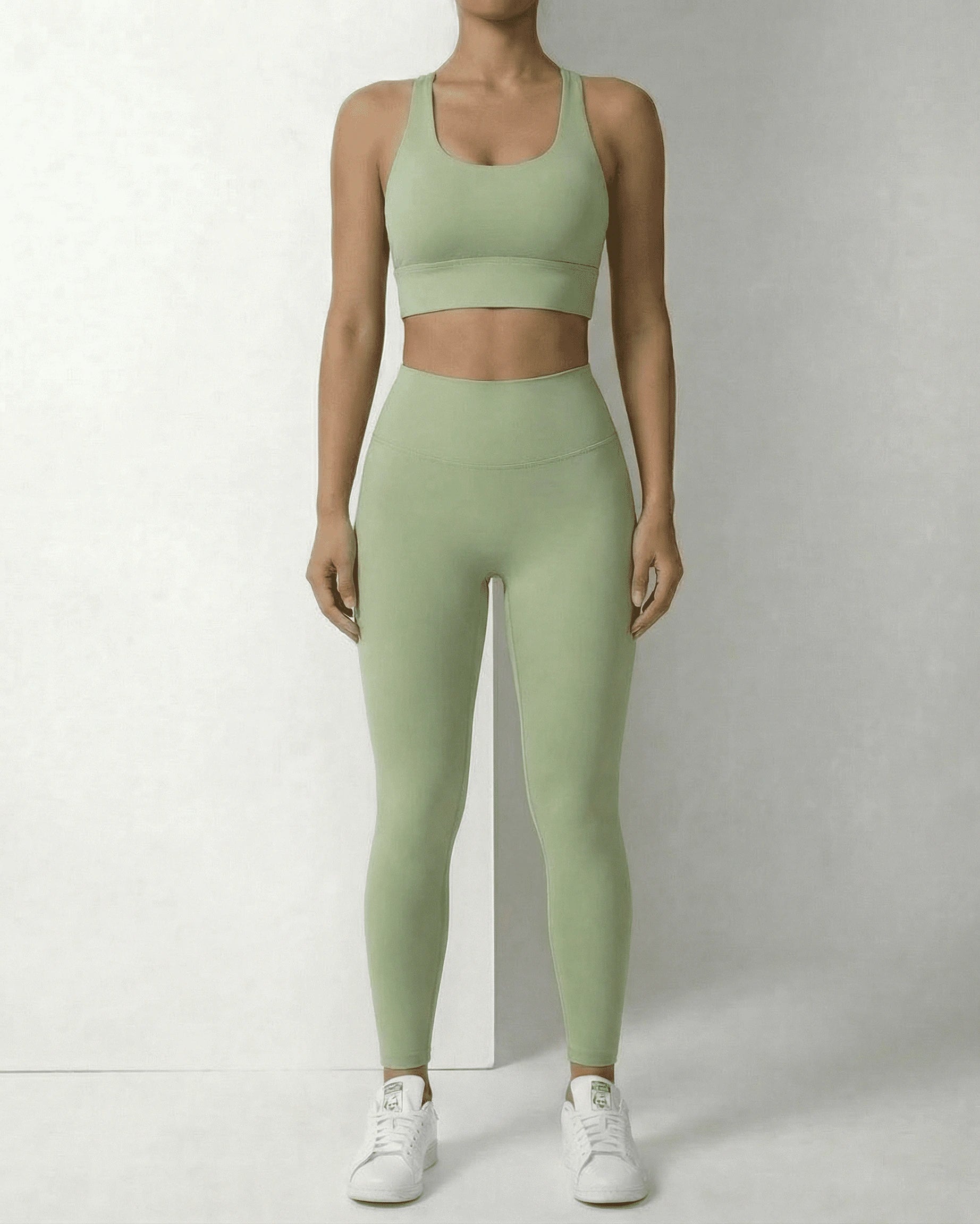 Iris Leggings Mint – Mint leggings, front view by Slimona