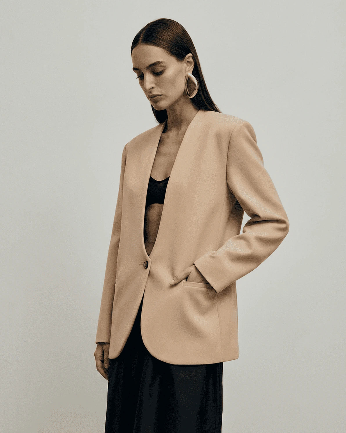Savona Blazer – Beige blazer, front view by Slimona