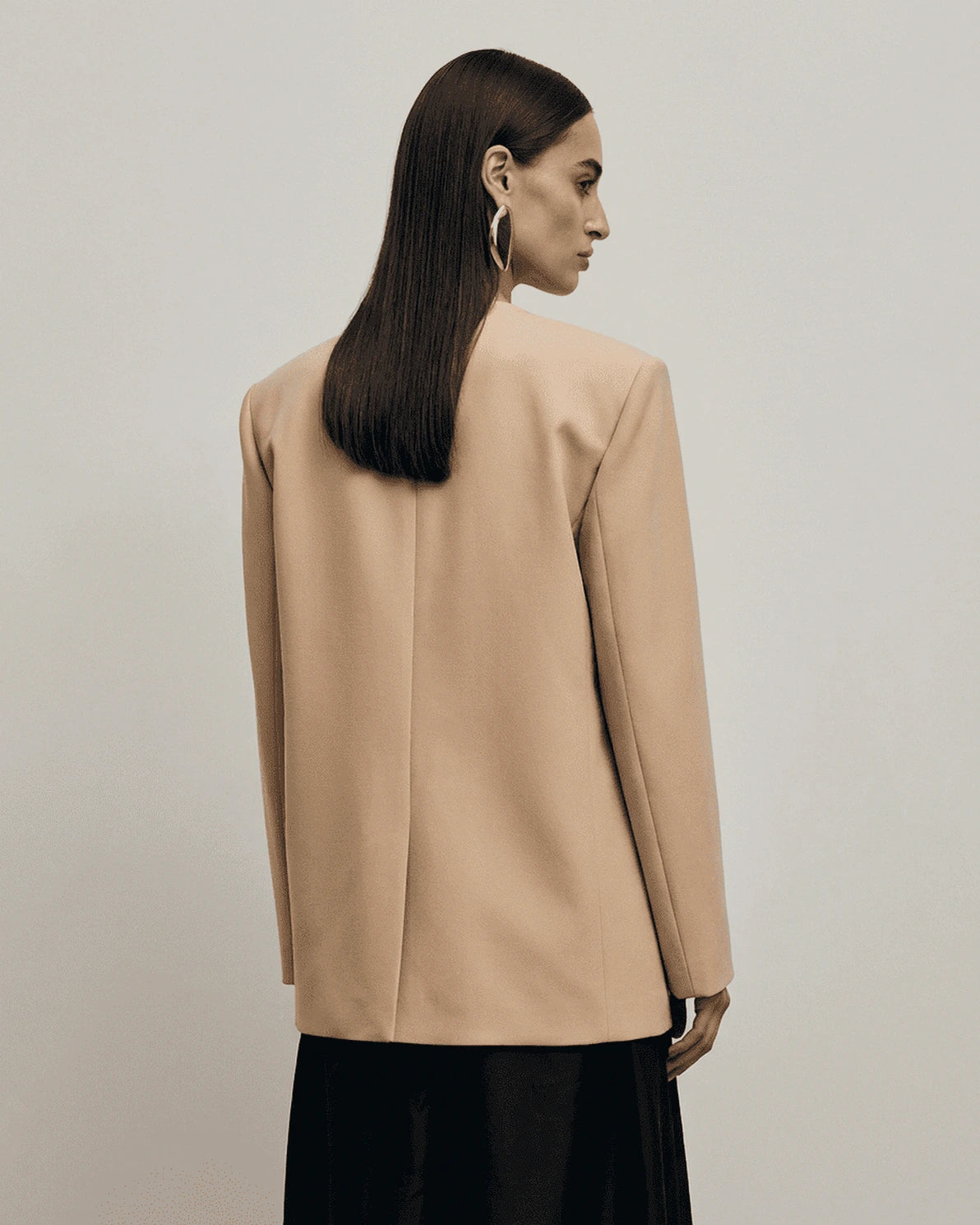 Savona Blazer – Beige blazer, side view by Slimona