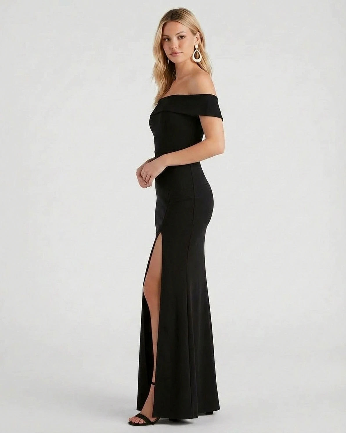 Reykjavik Maxi Dress – Black Off Shoulder maxi dress, styled look by Slimona