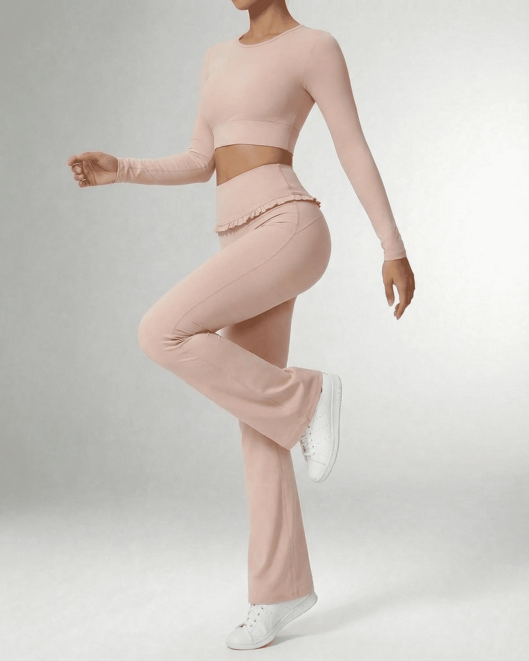 Serena Leggings – leggings, model wearing by Slimona