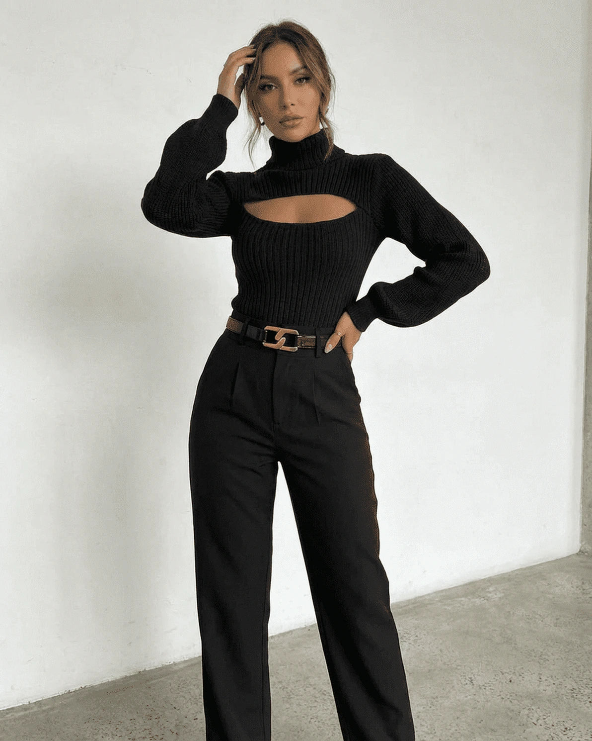 Sarina Sweater – Black sweater, model wearing by Slimona