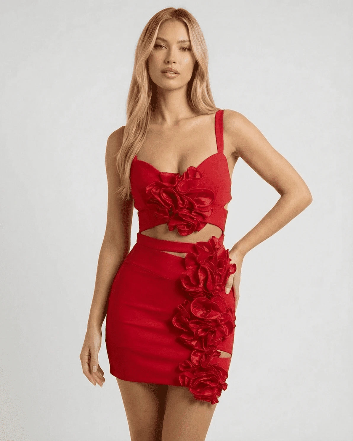 Valencia Mini Dress – Red Round Neck mini dress, close-up detail by Slimona