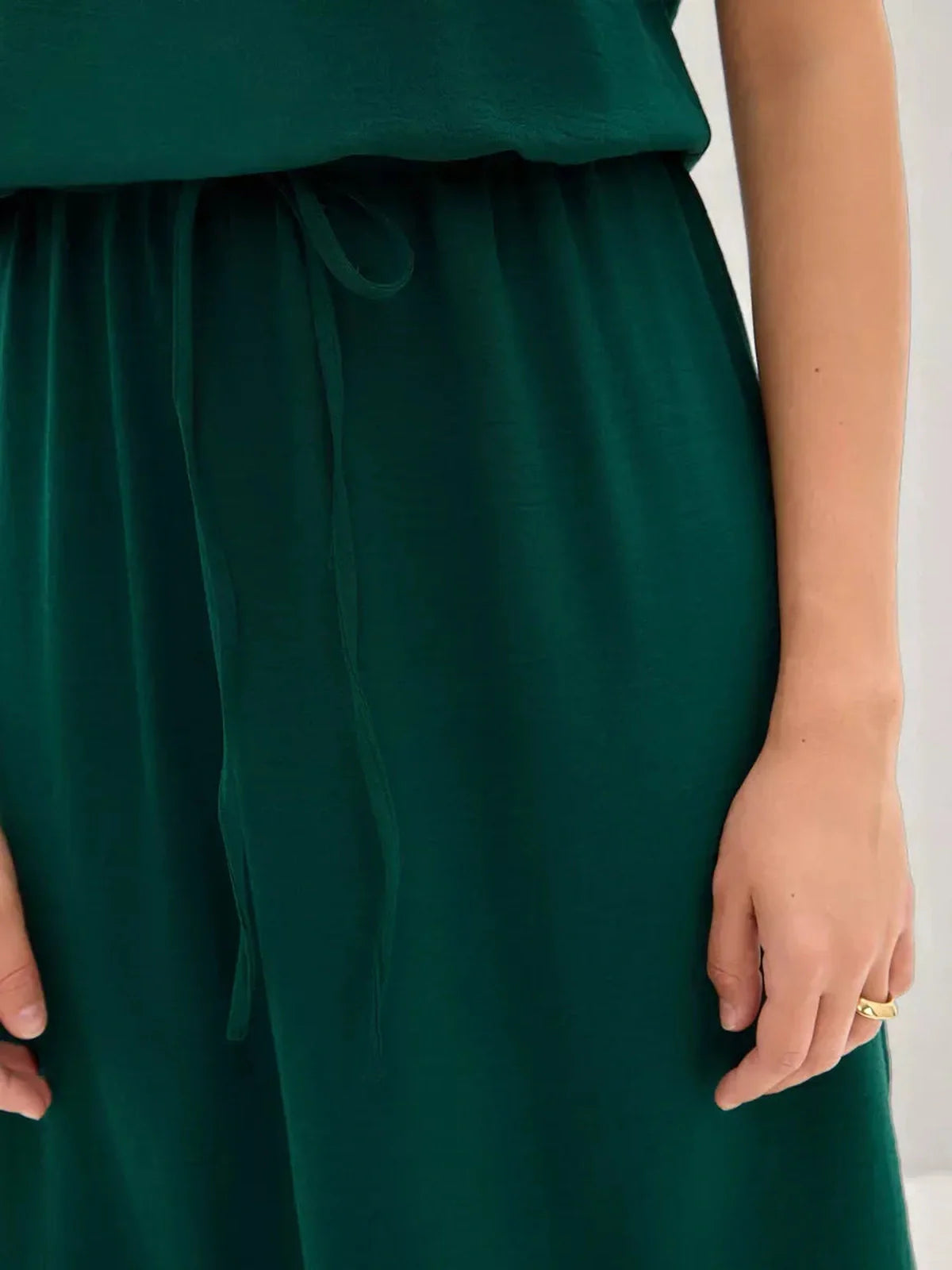 Verde Aura Midi Dress