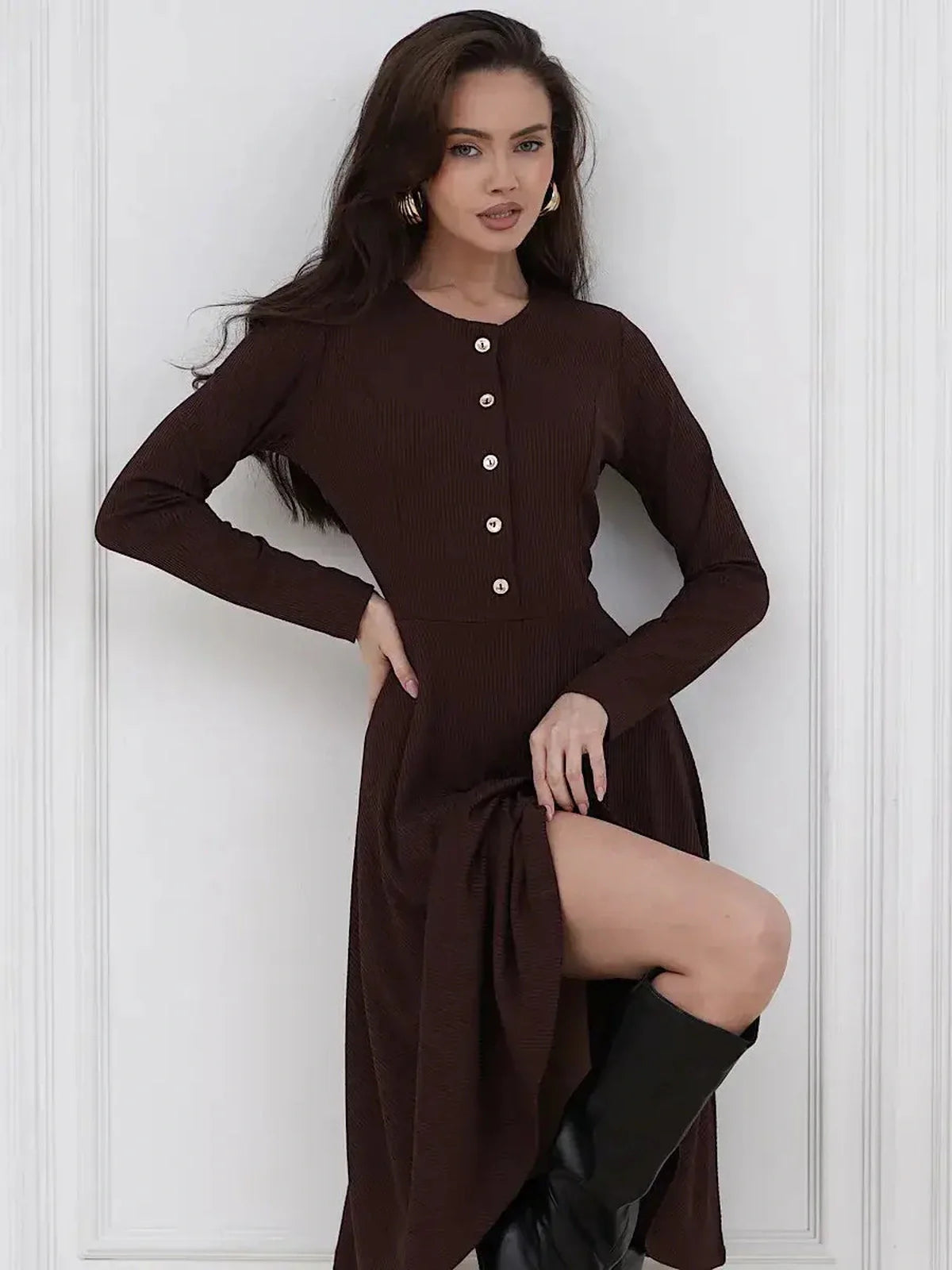 Elegant Midi Dress Noirette in brown with button detailing, showcasing a flattering fit-and-flare silhouette and classic style.