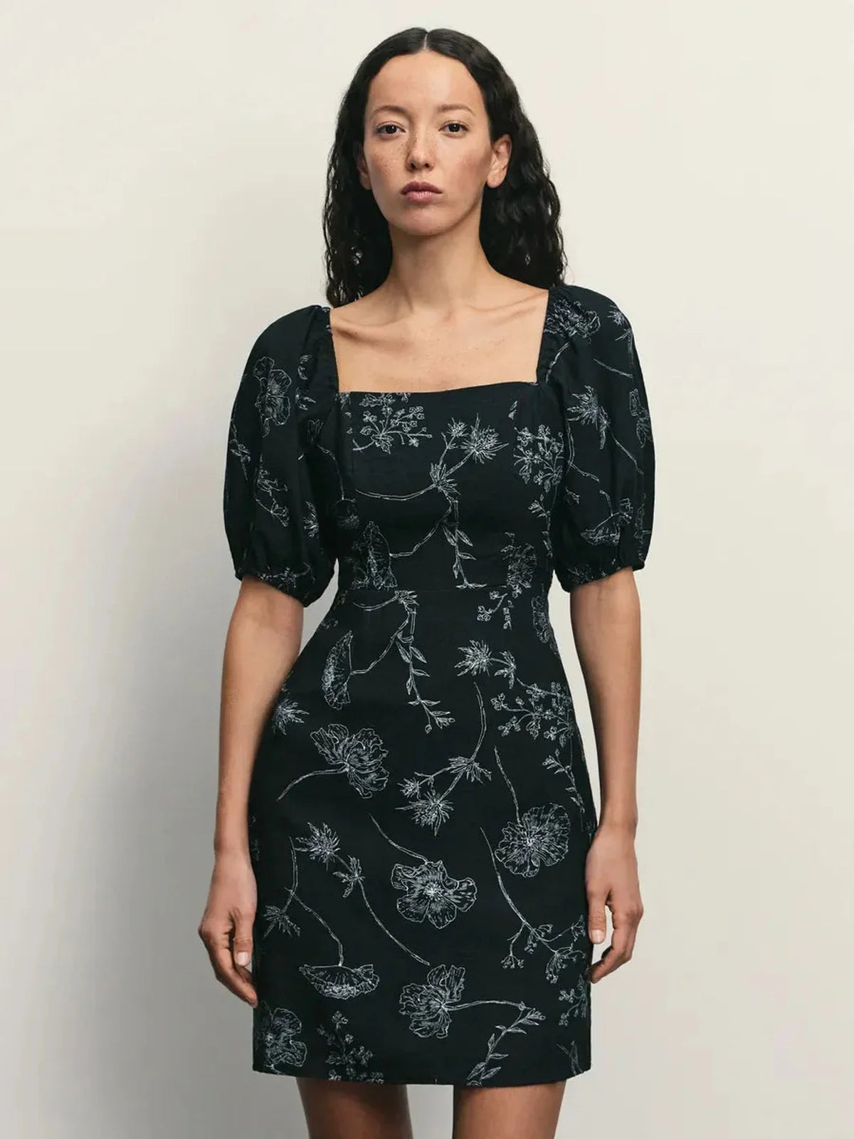 Noir Botanica