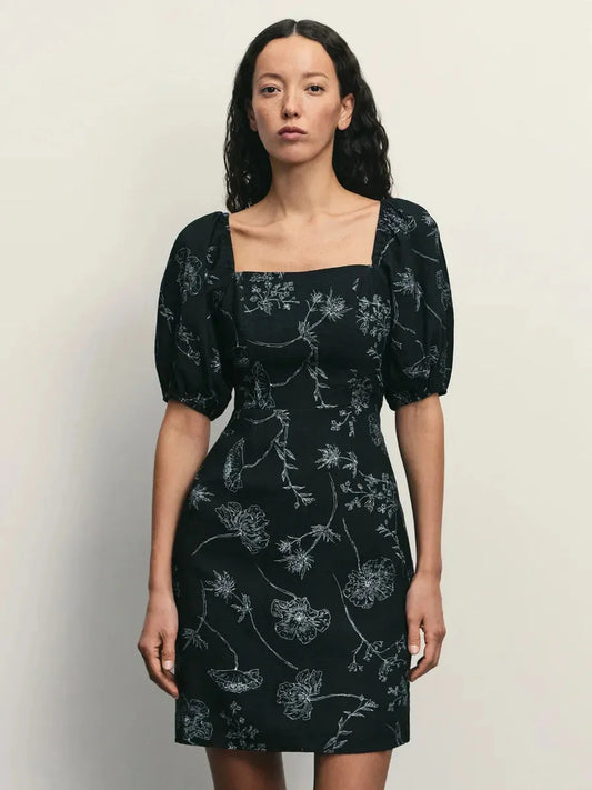 Noir Botanica