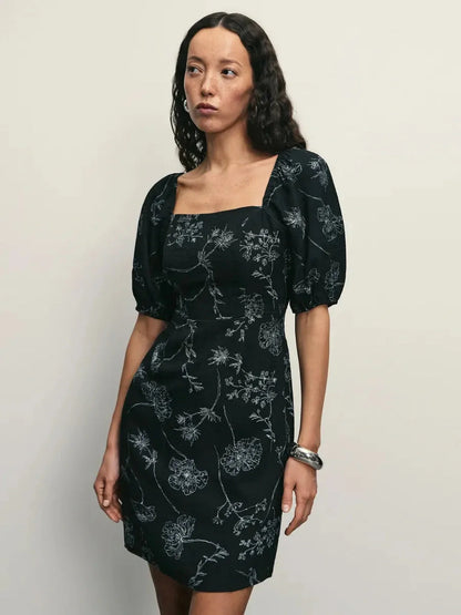 Noir Botanica