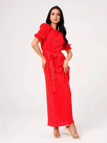 Red Maxi Dress Solaria featuring puff sleeves and a belted waist, perfect for summer events and special occasions.