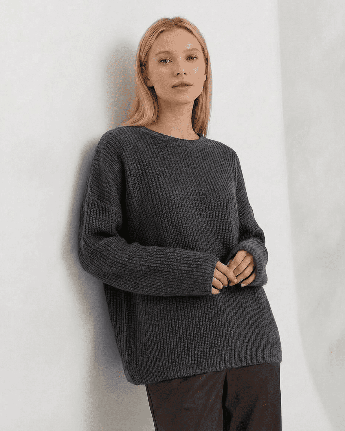 Vega Sweater by Slimona - Luxurious thick knit sweater for casual and cozy wear, perfect for stylish comfort.