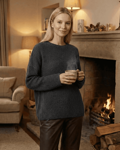 Vega Sweater by Slimona, luxurious thick knit sweater for cozy wear, featuring a relaxed fit and modern style.