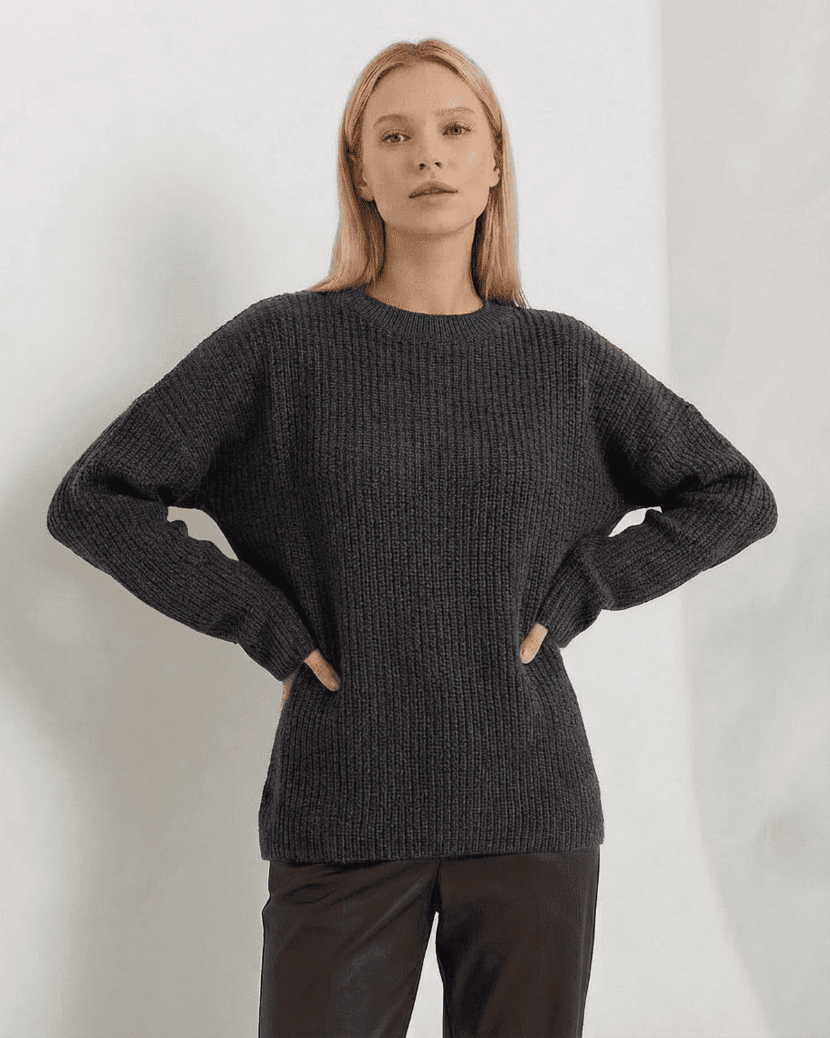 Vega Sweater by Slimona - stylish thick knit sweater for casual and cozy wear, featuring a relaxed silhouette.