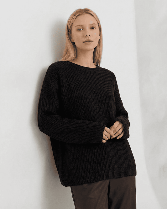 Arden Sweater by Slimona, loose fit ribbed knitwear in black with round neck and long sleeves.