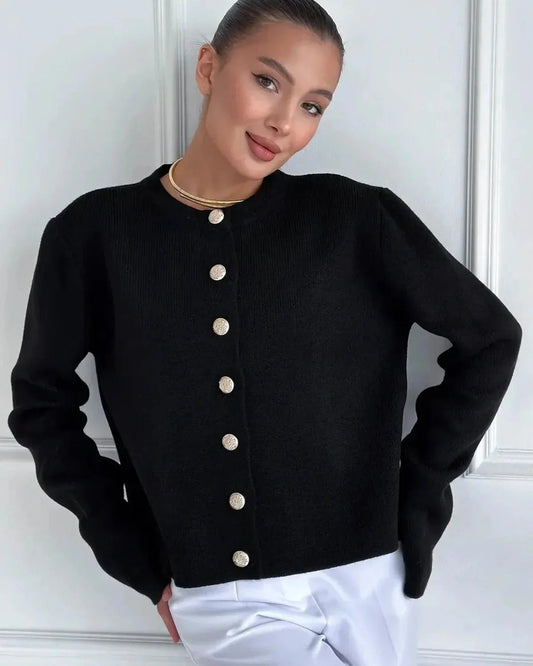 Noir Cardigan by Slimona – Elegant cropped black knitwear with decorative buttons for stylish comfort.