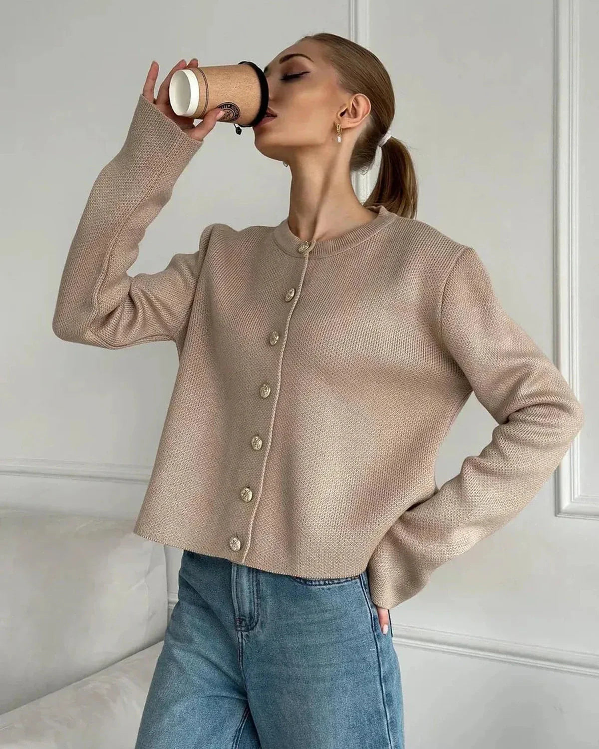 Sable Cardigan by Slimona, breathable cropped knitwear in beige with buttons, stylish and comfortable for women.